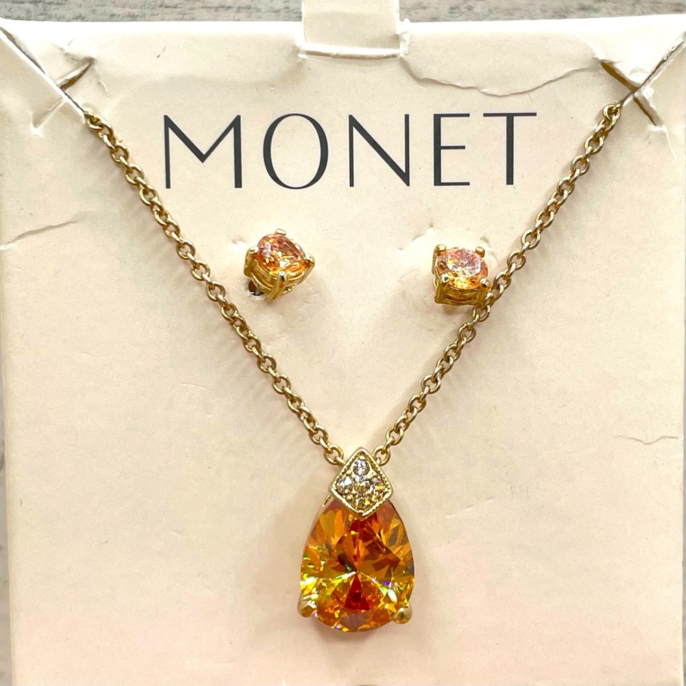 Monet Gold Tone Citrine CZ Tear Drop Necklace Post Setting Stud Earrings Set